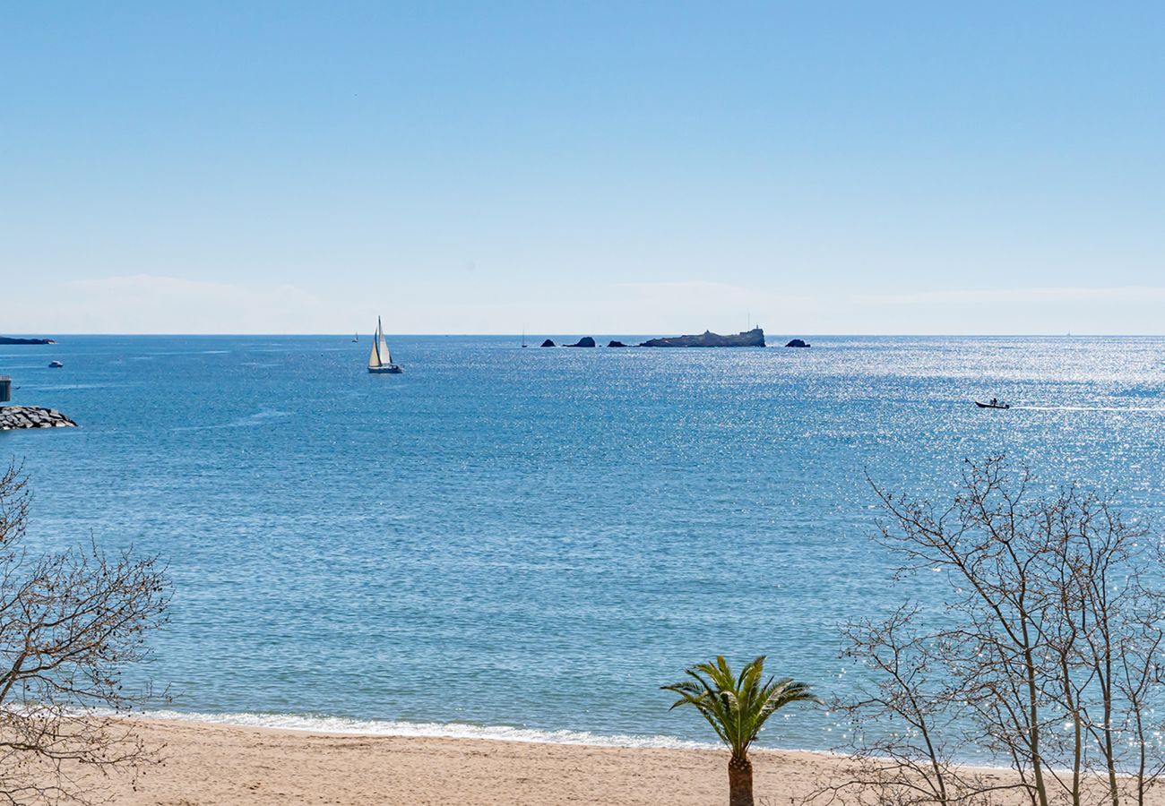 Ferienwohnung in Fréjus - Appartement La Plage