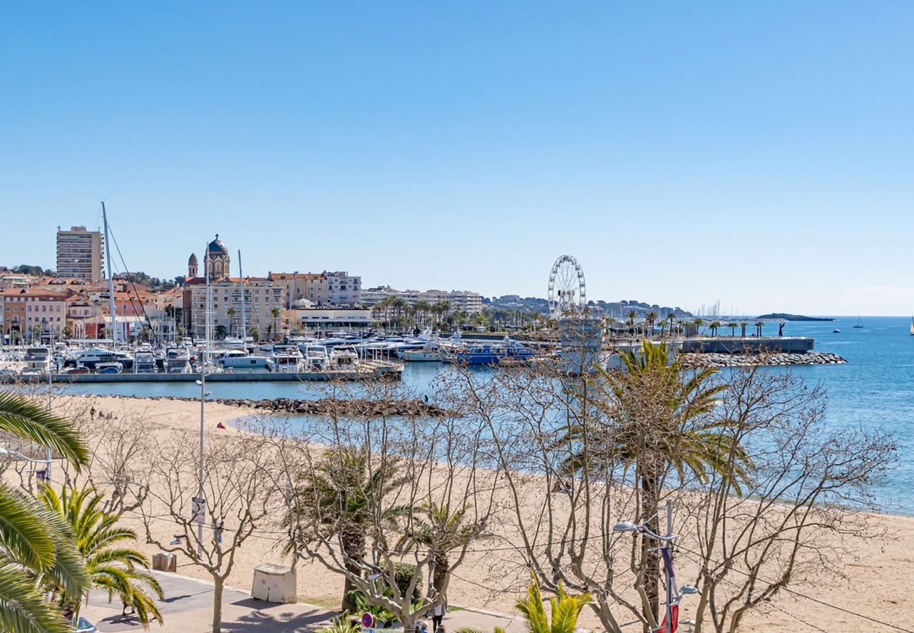 Ferienwohnung in Fréjus - Appartement La Plage