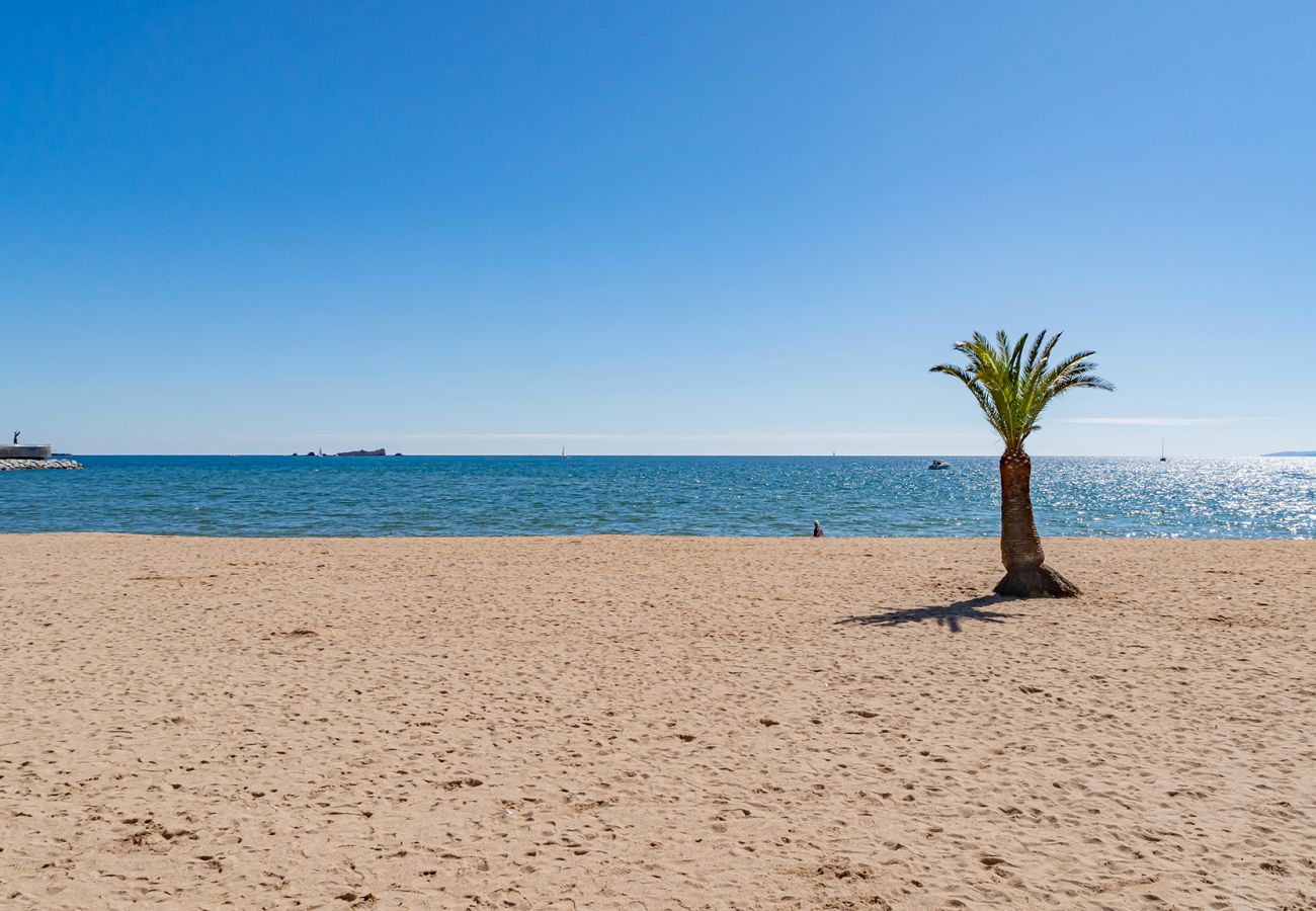 Ferienwohnung in Fréjus - Appartement La Plage