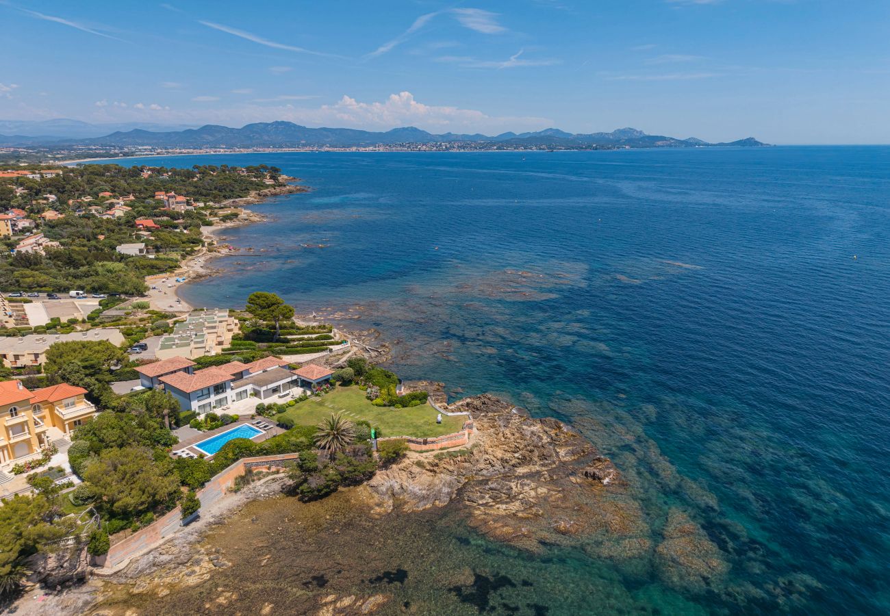 Villa in Saint-Aygulf - Villa Les Calanques - COMING SOON