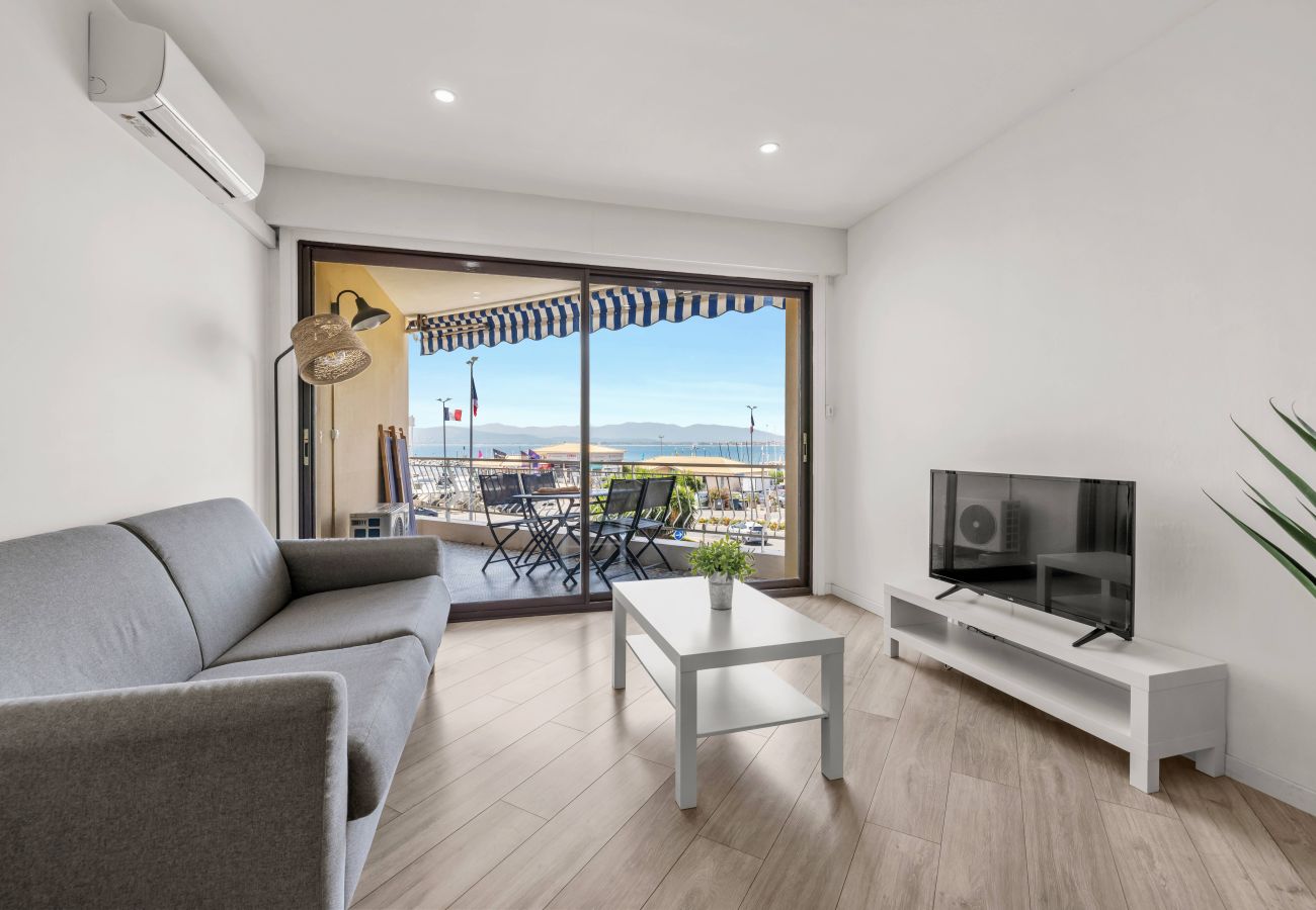 Ferienwohnung in Saint Raphael - Appartement Le Mistral