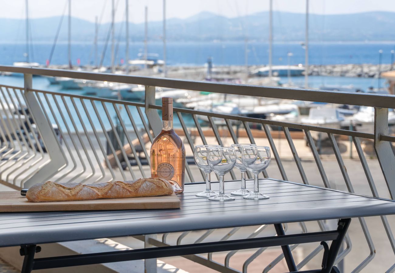 Ferienwohnung in Saint Raphael - Appartement Le Mistral