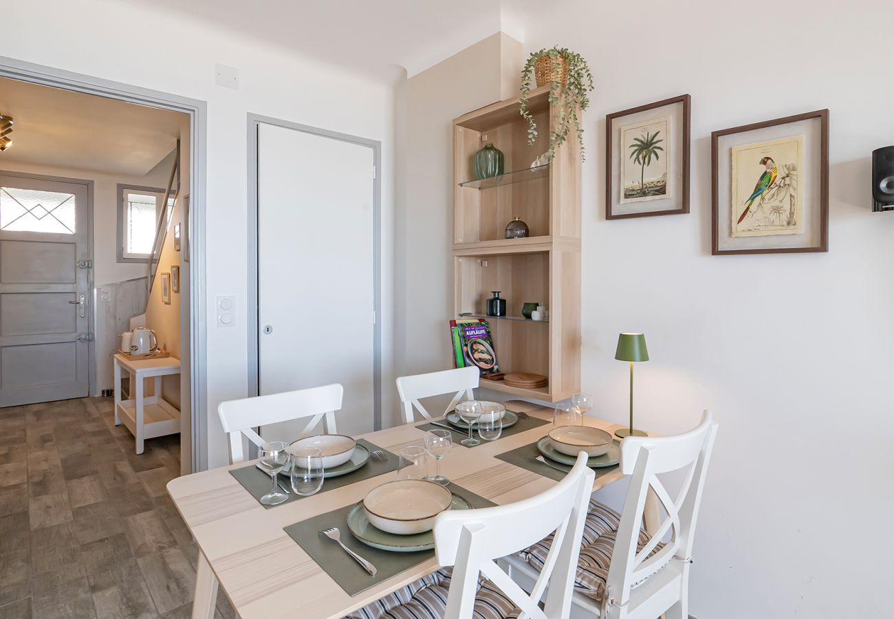 Apartment in Fréjus - Appartement La Plage