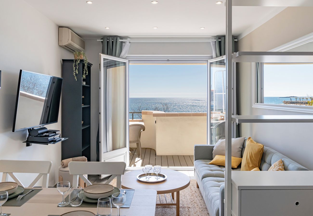 Apartment in Fréjus - Appartement La Plage