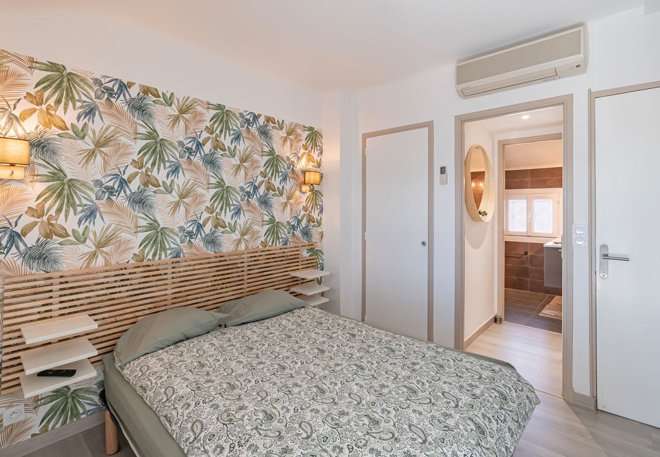 Apartment in Fréjus - Appartement La Plage