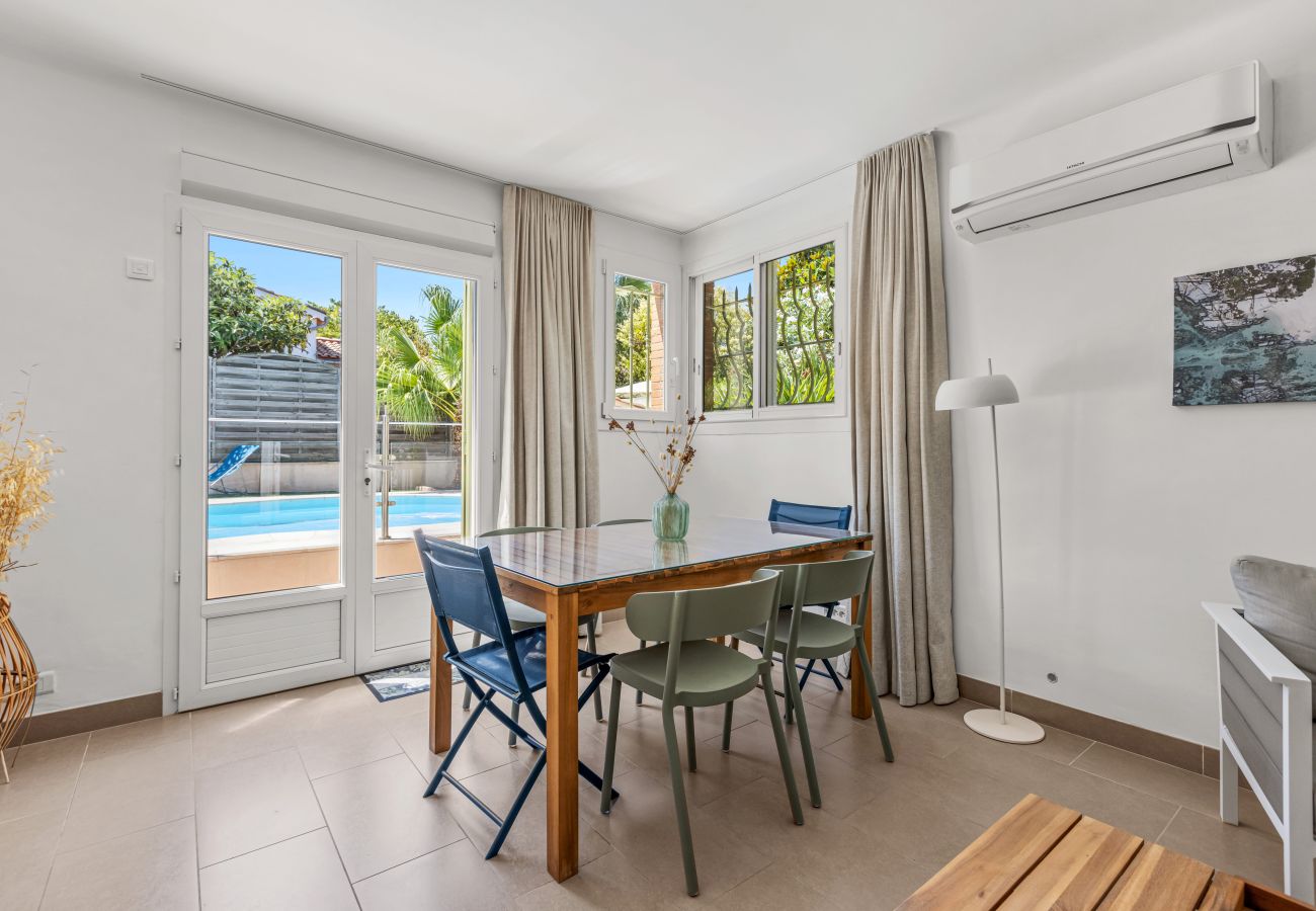Villa in Saint-Aygulf - Villa Les Calanques - COMING SOON