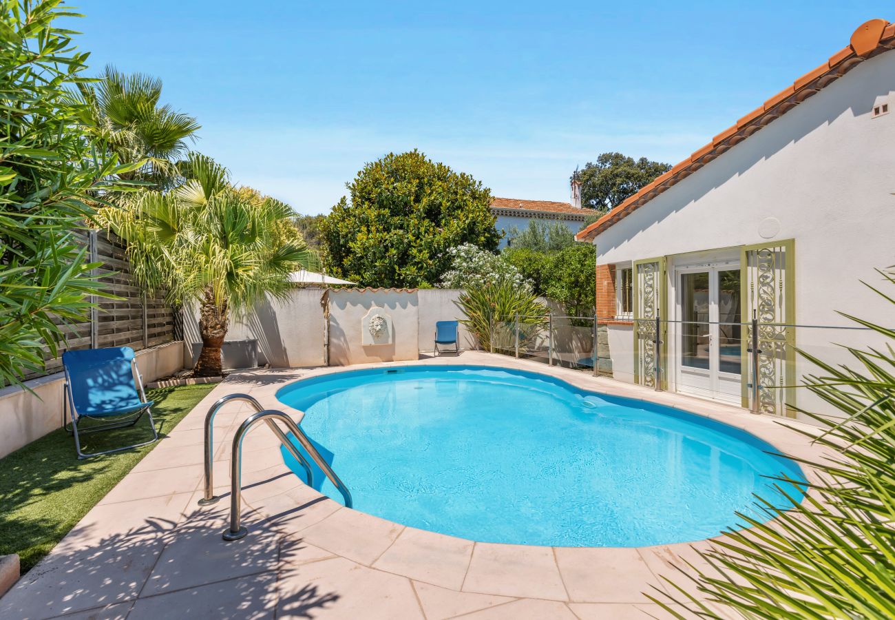 Villa in Saint-Aygulf - Villa Les Calanques - COMING SOON