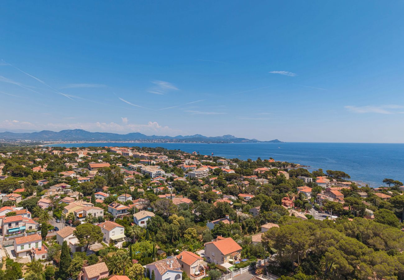 Villa in Saint-Aygulf - Villa Les Calanques - COMING SOON