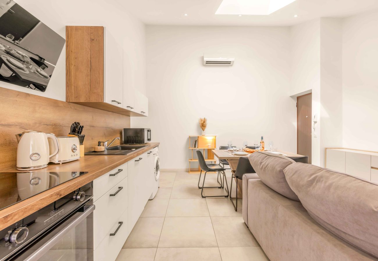 Apartment in Le Muy - Appartement Le Cèdre
