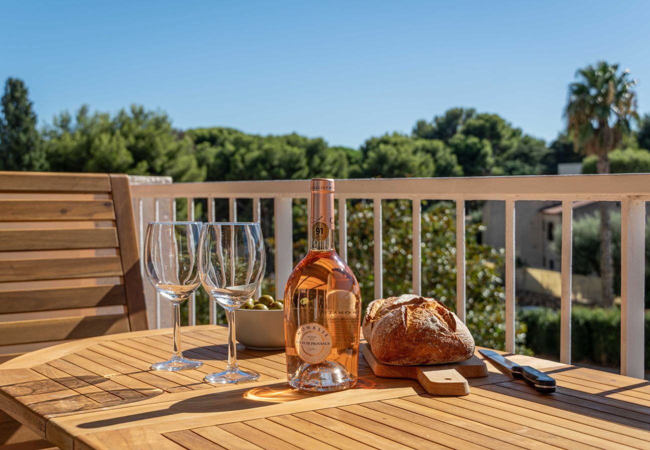 Apartment in Bandol - Appartement L'Azur Bandolaise